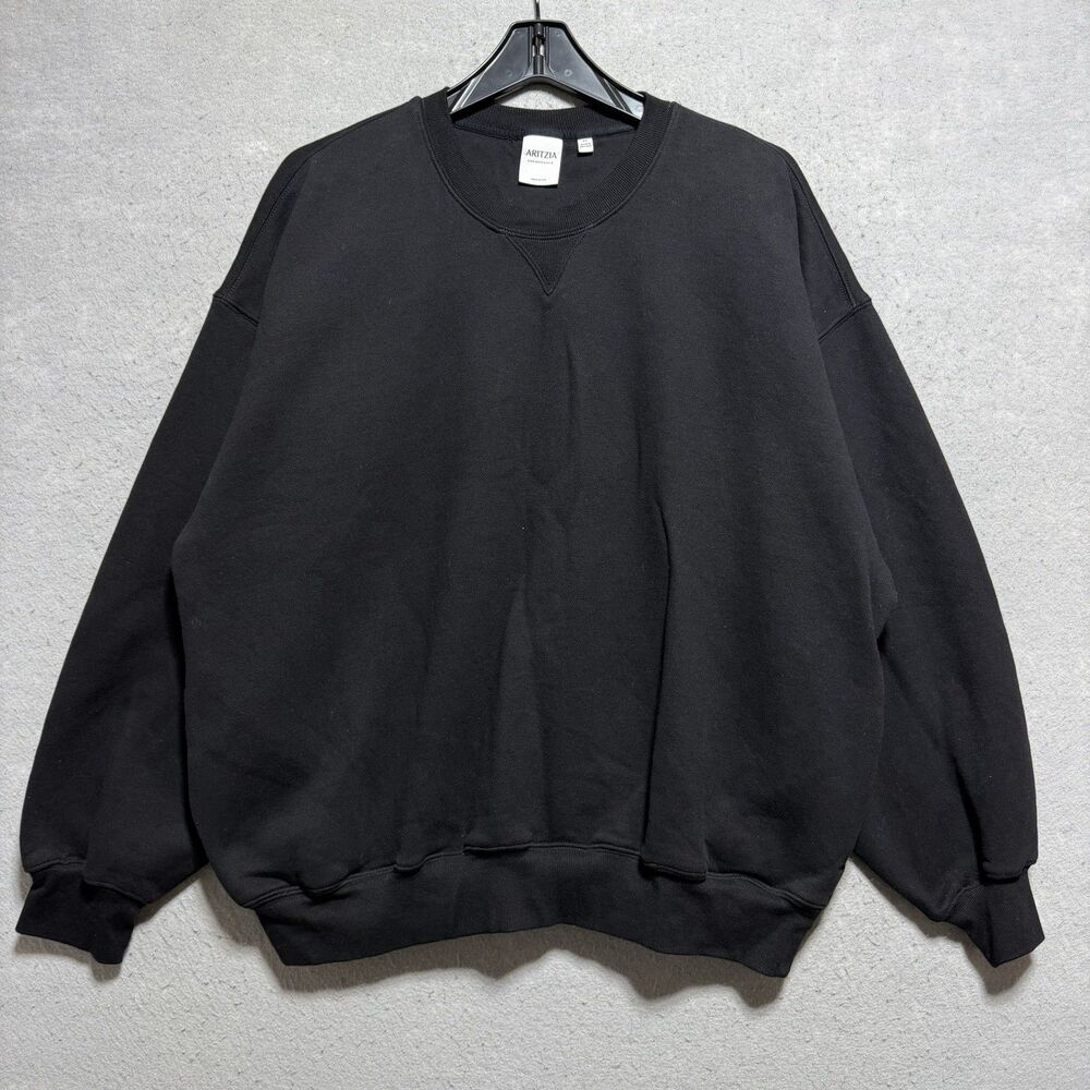 Aritzia Sweatfleece Cozy Fleece Women’s Size Medium Black Crew Neck Sweatshirt